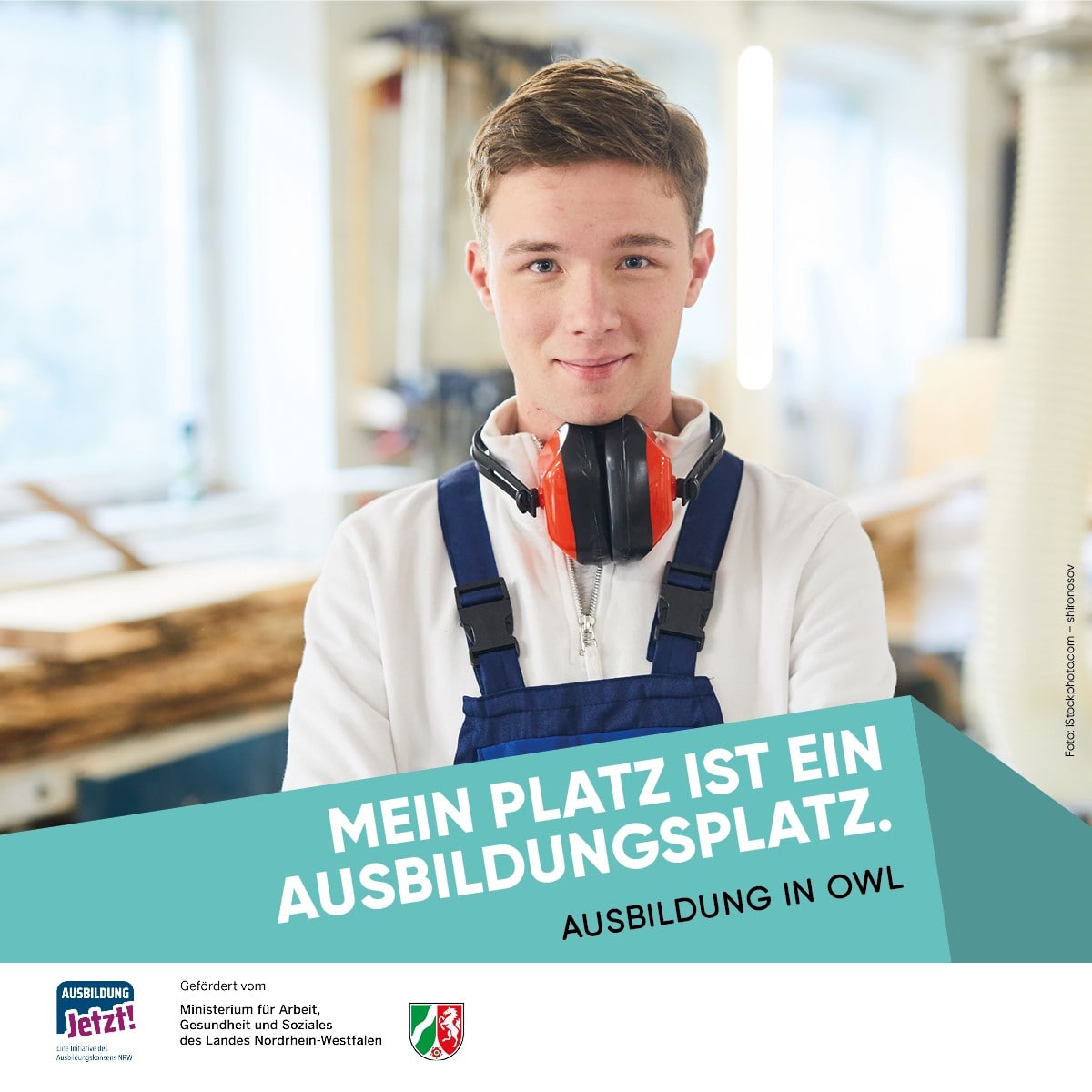 Junge im Blaumann Ausbildung in OWL 2 min